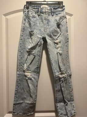 A&F Jeans The Boyfriend Mid Rise Denim Distressed 00R - 24 Like New